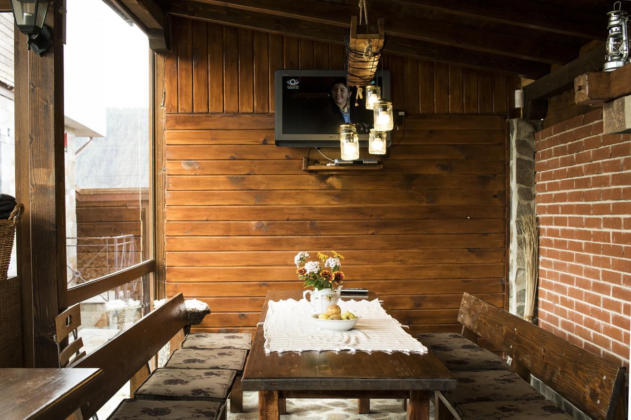 Boutique Hotel The White Pine サモコフ エクステリア 写真