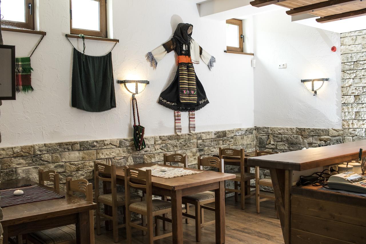 Boutique Hotel The White Pine サモコフ エクステリア 写真