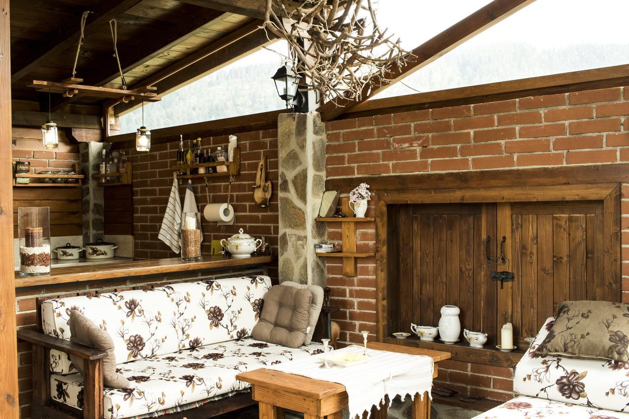 Boutique Hotel The White Pine サモコフ エクステリア 写真